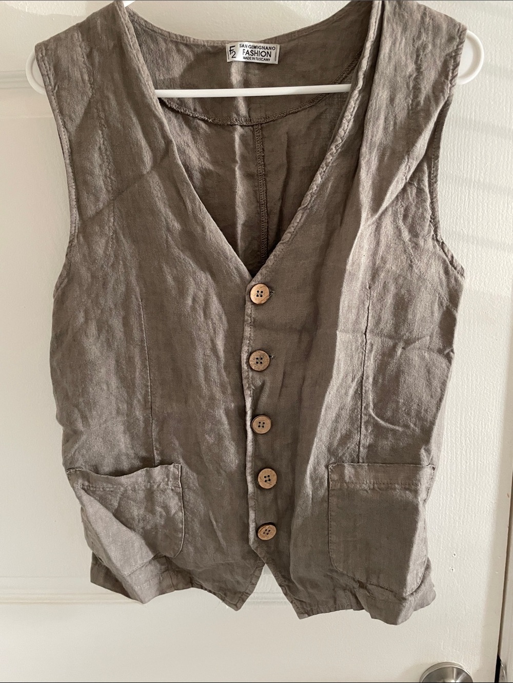 F2 San Gimignano Linen Button-Front Vest Made in Italy